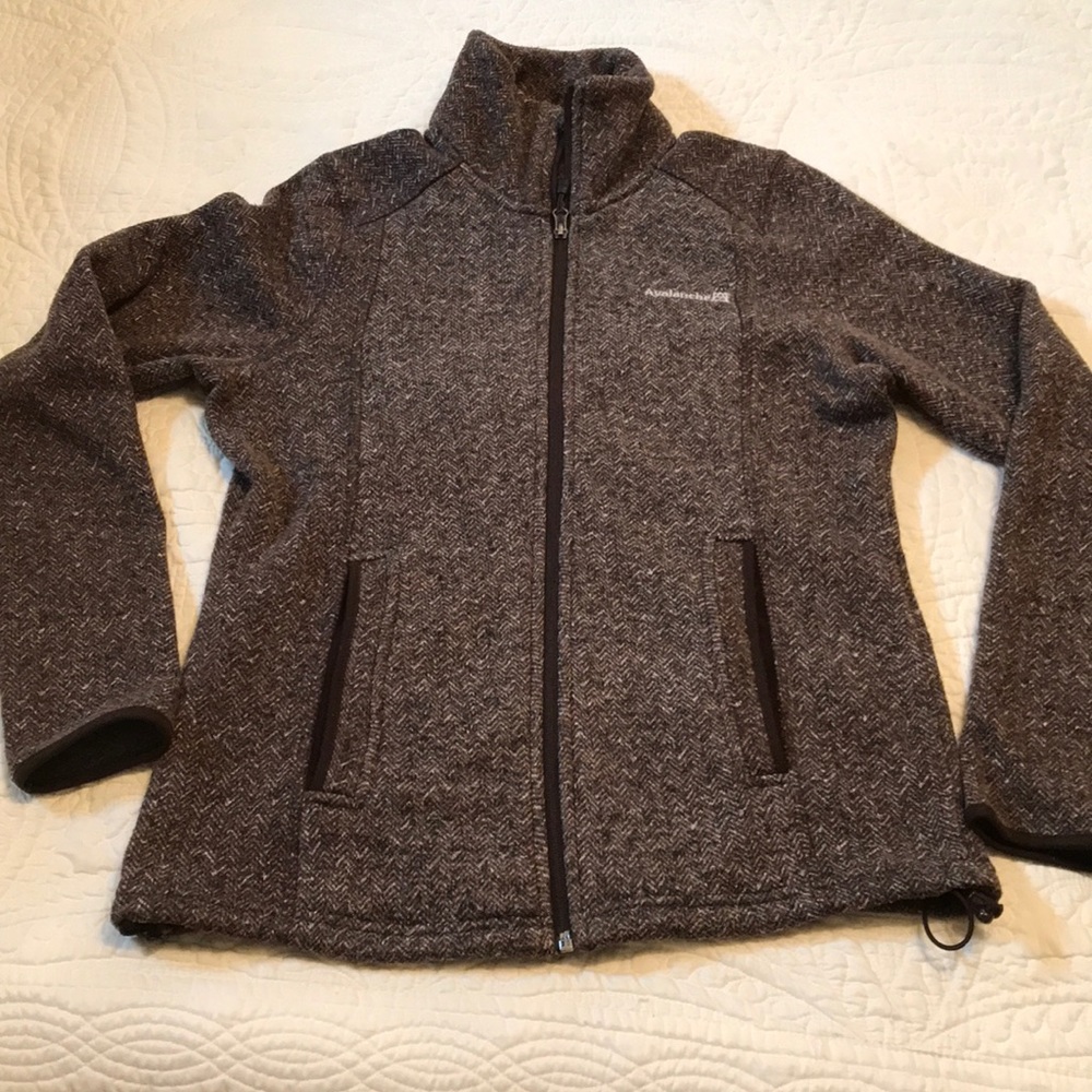Fittted Avalanche sweater jacket - excellent